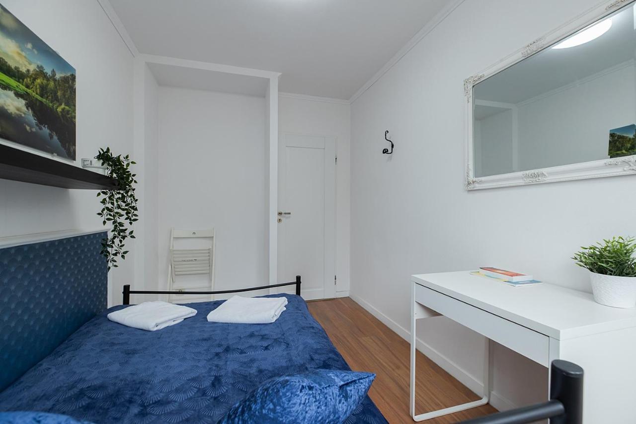 Unit Rooms Warszawa By Metro Rondo Onz Short Rent Idealne Pokoje Na Nocleg W Warszawie 外观 照片