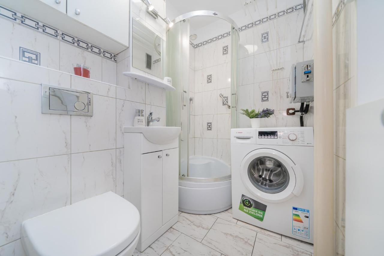 Unit Rooms Warszawa By Metro Rondo Onz Short Rent Idealne Pokoje Na Nocleg W Warszawie 外观 照片