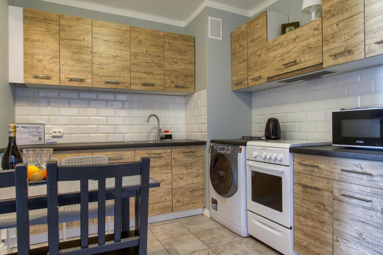 Unit Rooms Warszawa By Metro Rondo Onz Short Rent Idealne Pokoje Na Nocleg W Warszawie 外观 照片