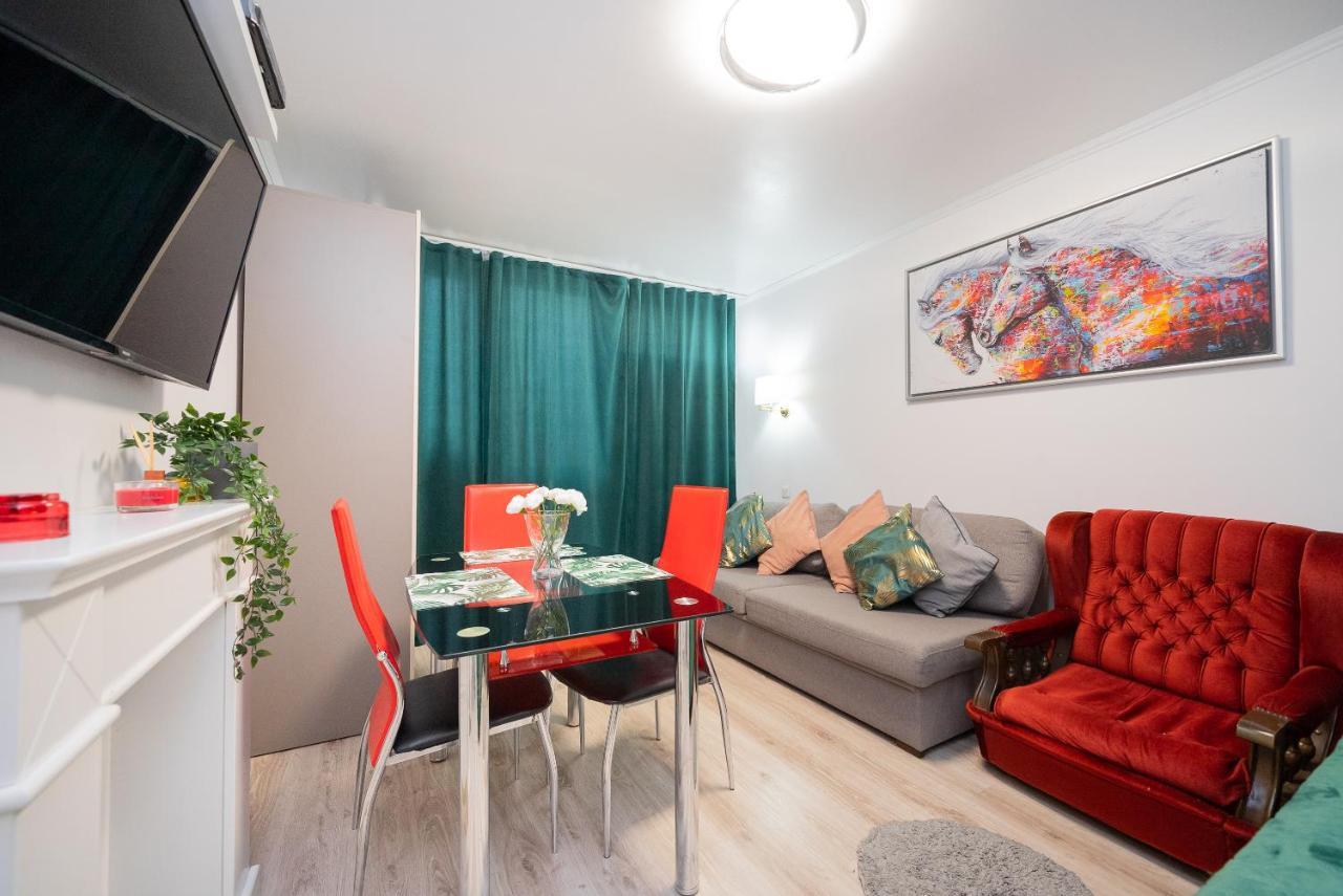Unit Rooms Warszawa By Metro Rondo Onz Short Rent Idealne Pokoje Na Nocleg W Warszawie 外观 照片