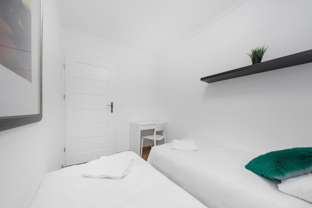 Unit Rooms Warszawa By Metro Rondo Onz Short Rent Idealne Pokoje Na Nocleg W Warszawie 外观 照片