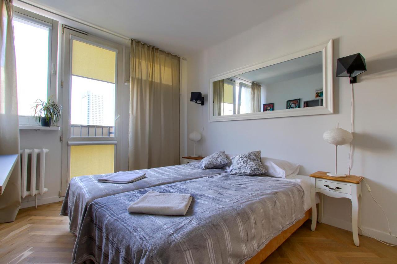 Unit Rooms Warszawa By Metro Rondo Onz Short Rent Idealne Pokoje Na Nocleg W Warszawie 外观 照片
