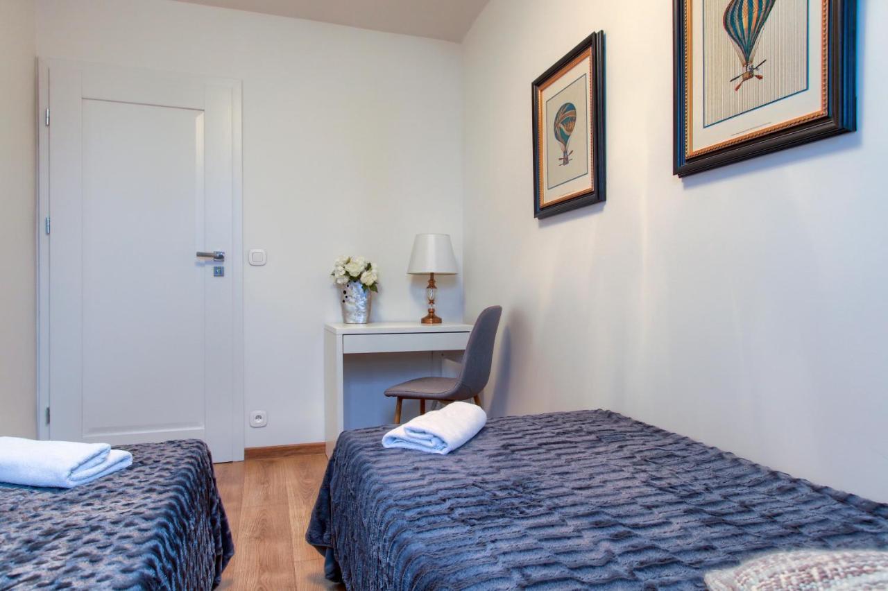Unit Rooms Warszawa By Metro Rondo Onz Short Rent Idealne Pokoje Na Nocleg W Warszawie 外观 照片
