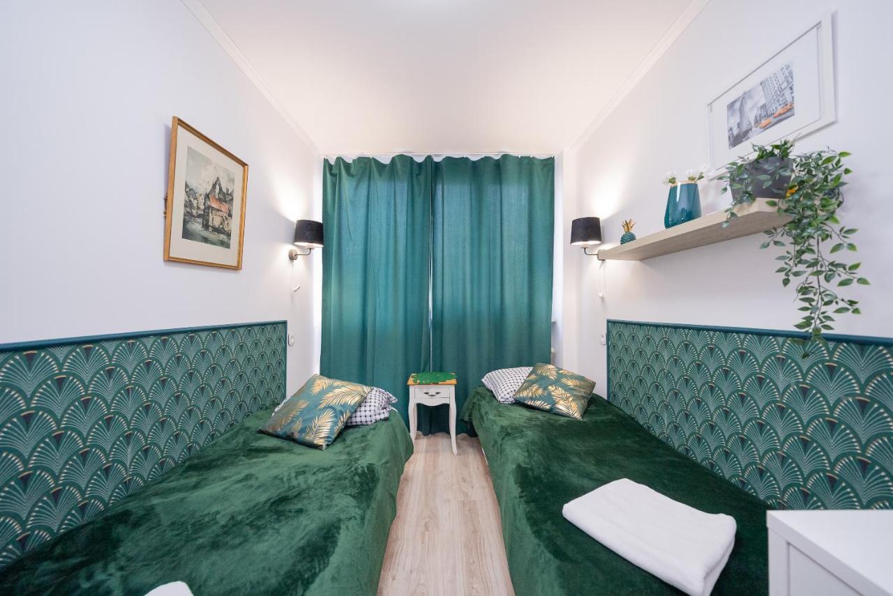 Unit Rooms Warszawa By Metro Rondo Onz Short Rent Idealne Pokoje Na Nocleg W Warszawie 外观 照片