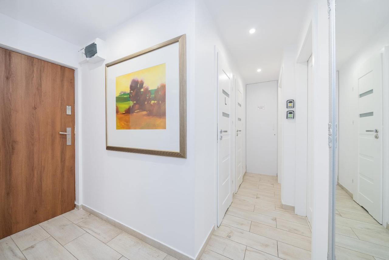 Unit Rooms Warszawa By Metro Rondo Onz Short Rent Idealne Pokoje Na Nocleg W Warszawie 外观 照片