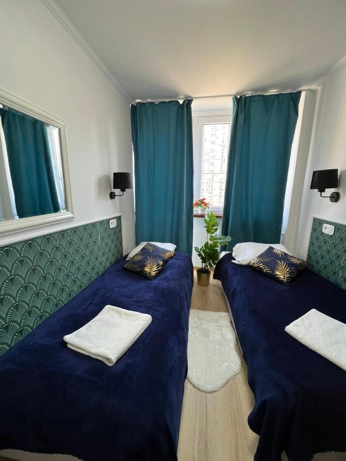 Unit Rooms Warszawa By Metro Rondo Onz Short Rent Idealne Pokoje Na Nocleg W Warszawie 外观 照片