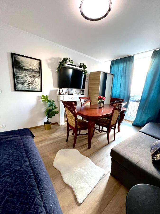 Unit Rooms Warszawa By Metro Rondo Onz Short Rent Idealne Pokoje Na Nocleg W Warszawie 外观 照片
